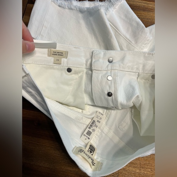 Madewell The Brynn Long Jean Shorts in Pure White raw hem waist 26 New relaxed - Picture 11 of 14